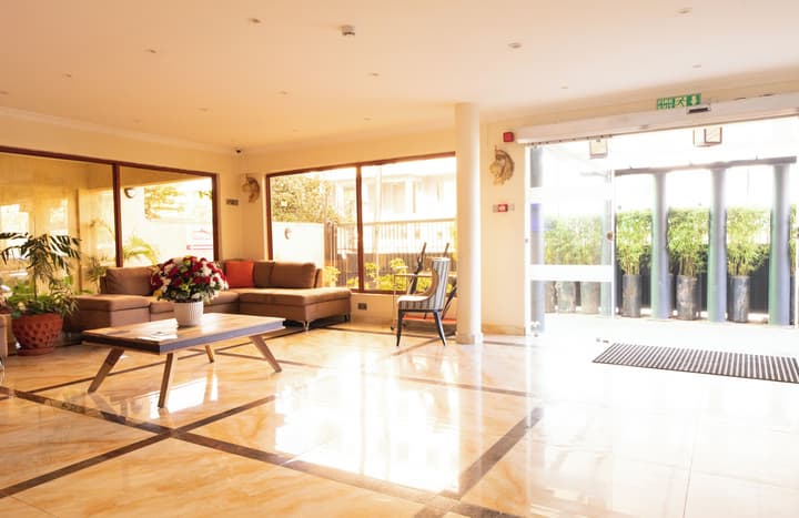 West Lerruat Hotel