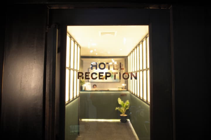 The Gravitique Hotel Khaosan