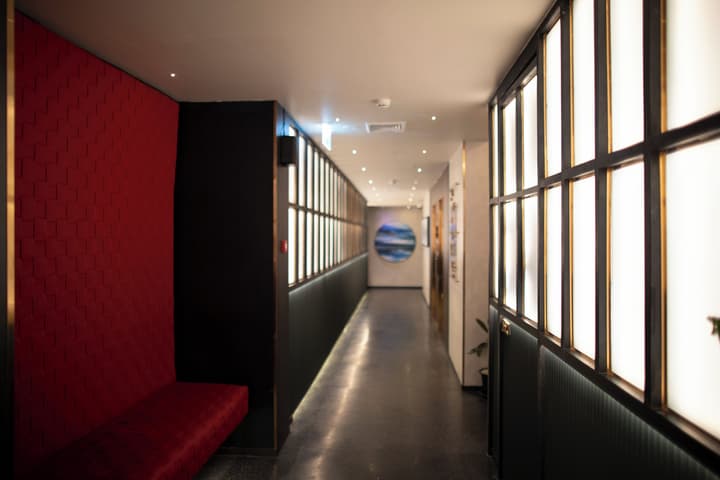 The Gravitique Hotel Khaosan