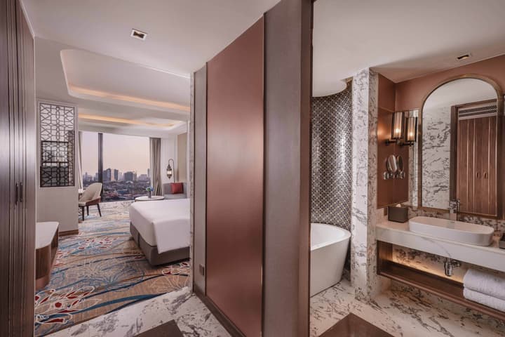 Valia Bangkok Sukhumvit 24 by Kingston Hotels