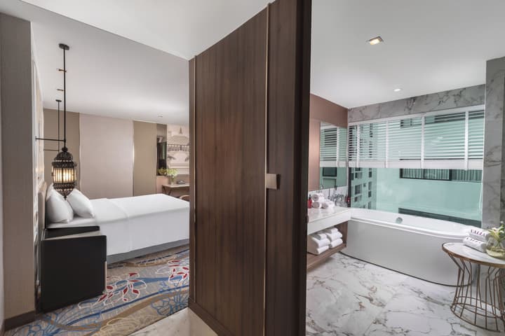 Valia Bangkok Sukhumvit 24 by Kingston Hotels