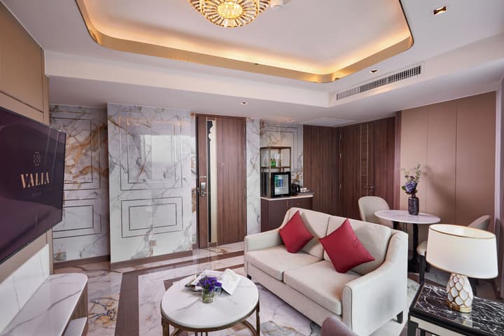 Valia Bangkok Sukhumvit 24 by Kingston Hotels