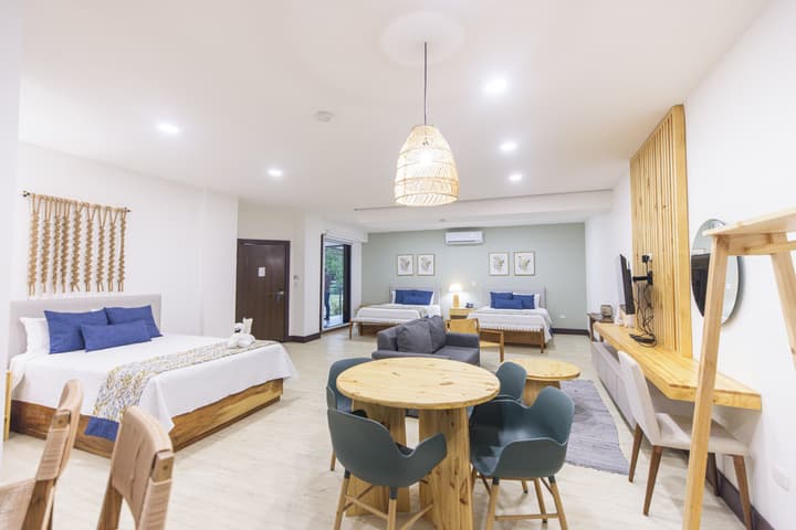 Paradise Bay Hotel Boutique