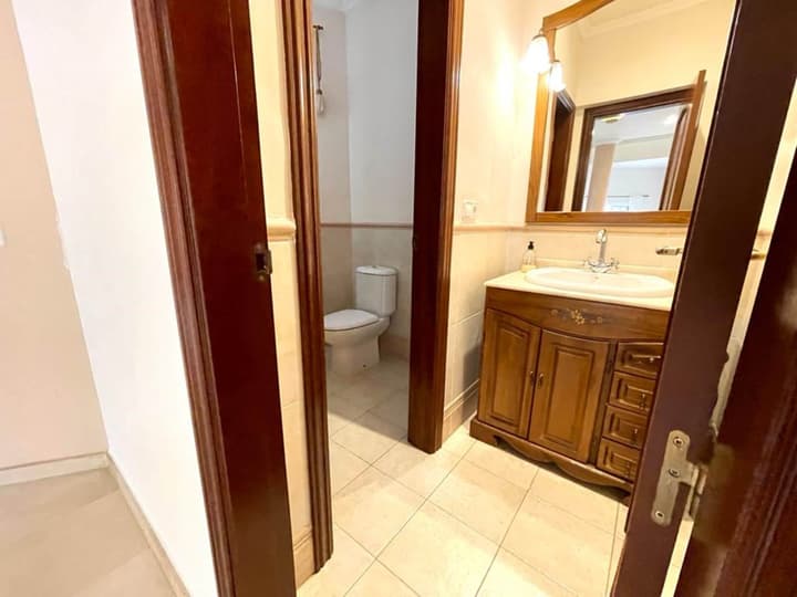 Duque Nest Hostel