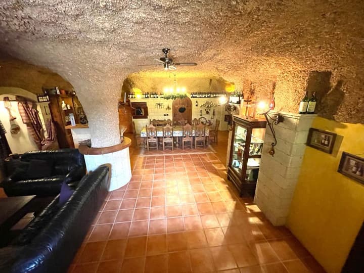 Duque Nest Hostel