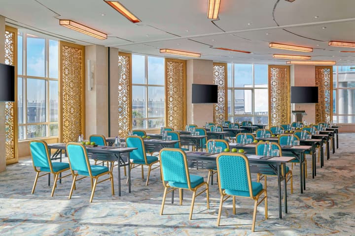 Hilton Cairo Nile Maadi