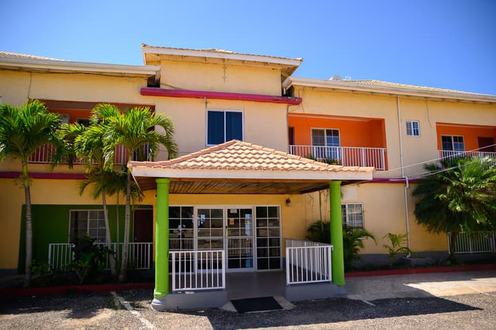 Sea Coast Inn & Suites