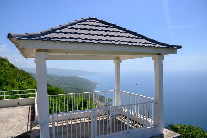 Sea Coast Inn & Suites