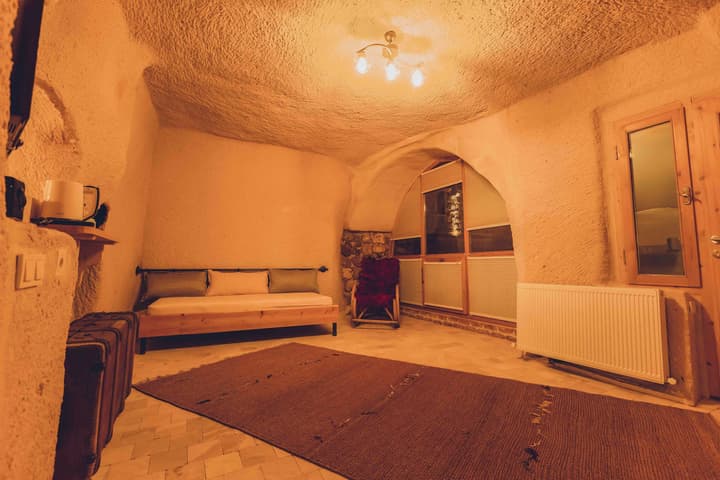 Pinhan Cave Suites
