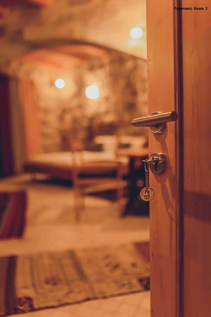 Pinhan Cave Suites