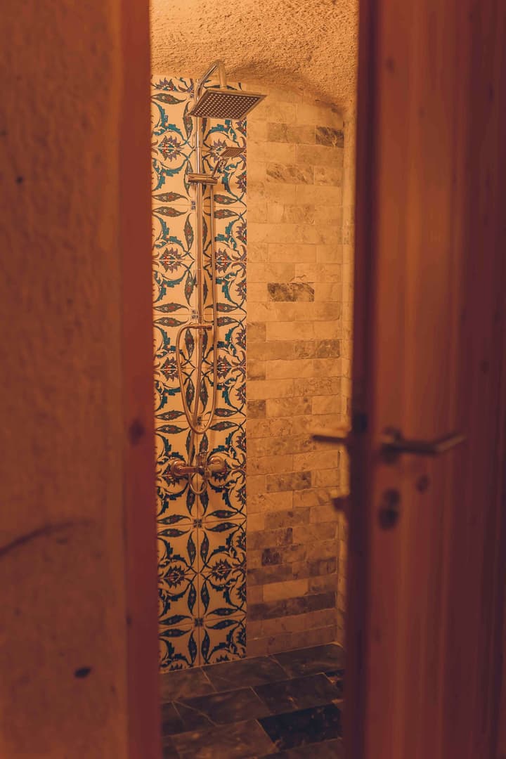 Pinhan Cave Suites