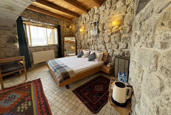 Pinhan Cave Suites