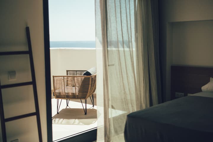 Cala Lanuza Suites