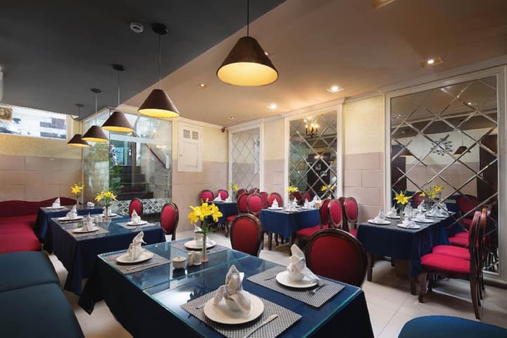Silk Flower Hotel & Spa
