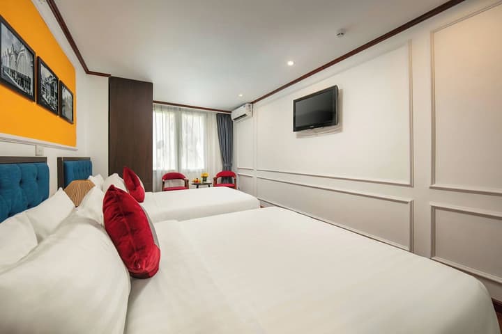 Silk Flower Hotel & Spa