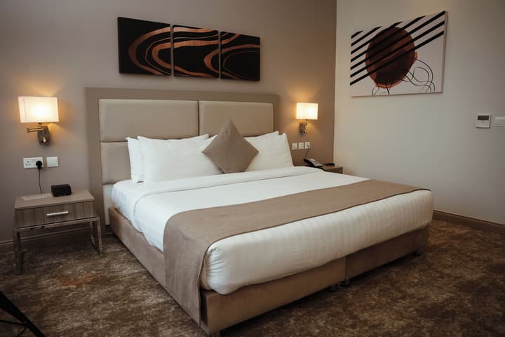 GLORIA HOTEL AND SUITES