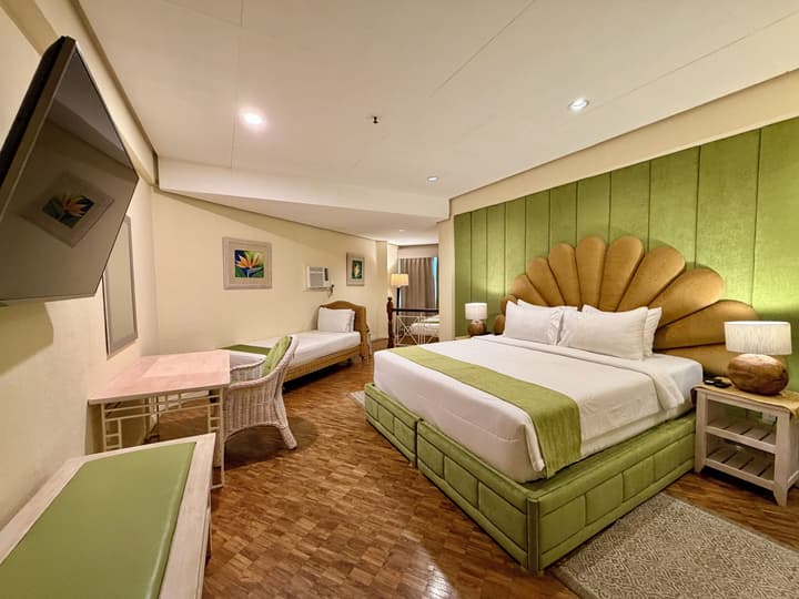 Coco Grande Hotel