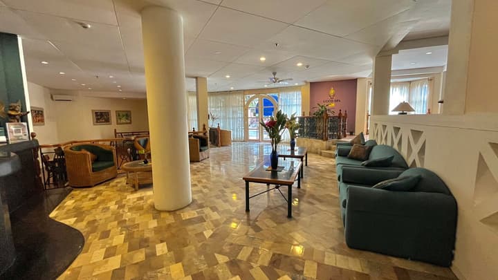 Coco Grande Hotel