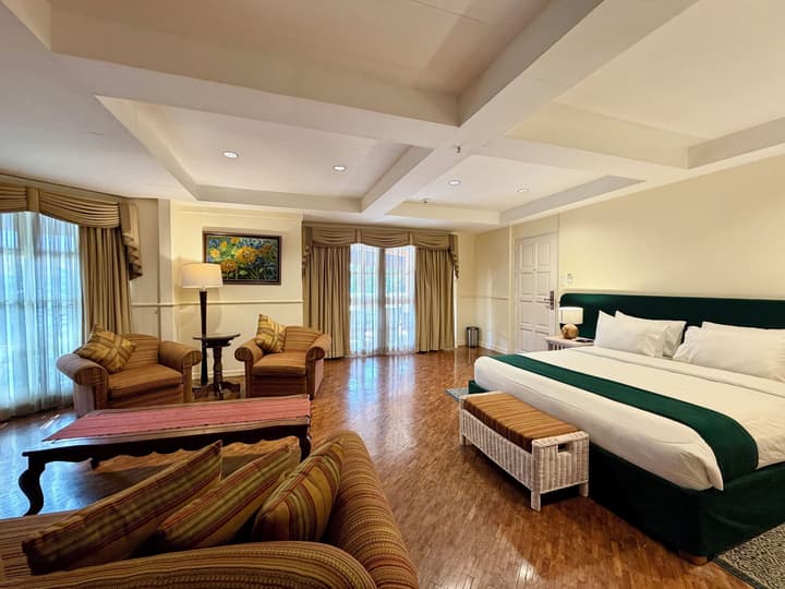 Coco Grande Hotel