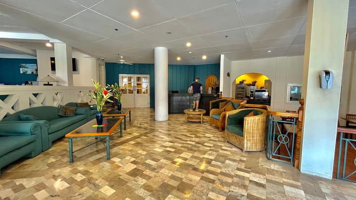 Coco Grande Hotel