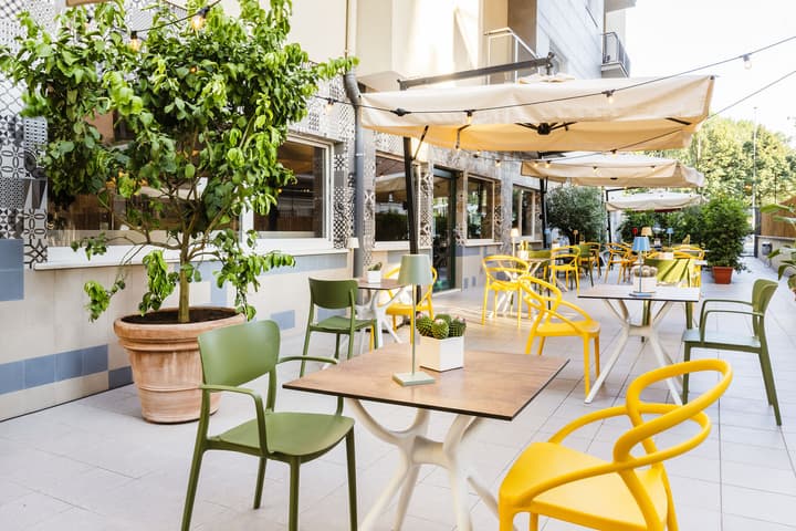 Adesso Hotel