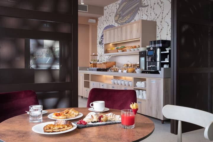 Adesso Hotel