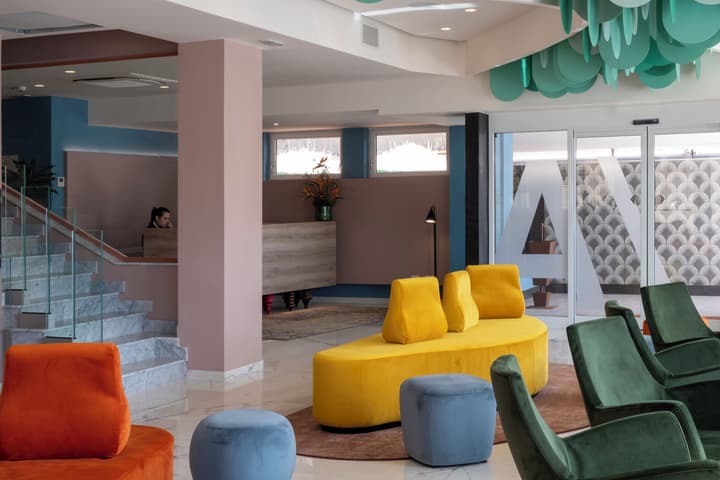 Adesso Hotel
