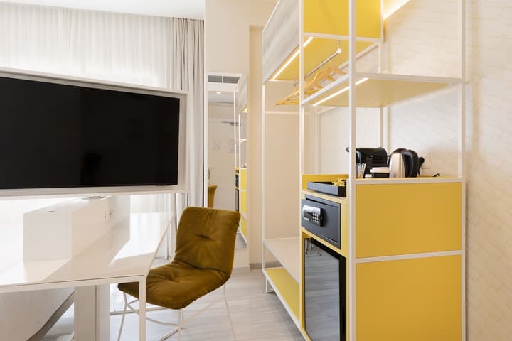 Adesso Hotel