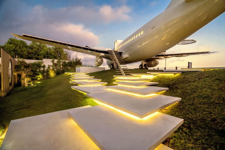 Private Jet Villa