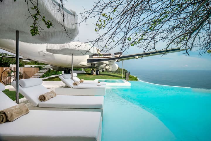 Private Jet Villa