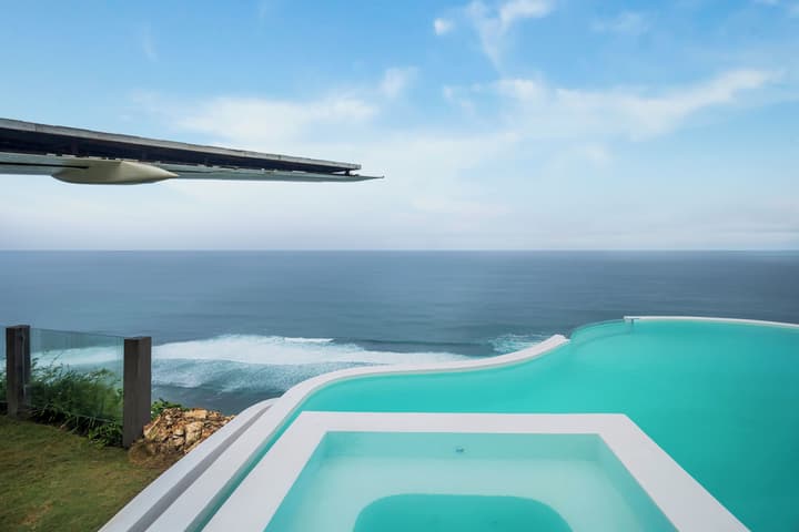 Private Jet Villa
