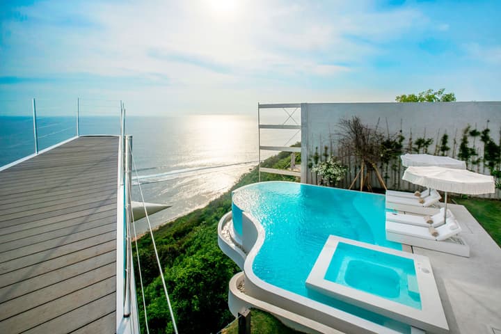 Private Jet Villa