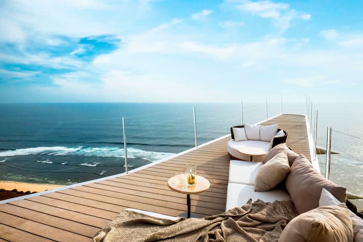 Private Jet Villa