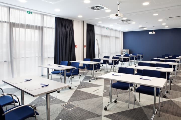 Holiday Inn Express & Suites Basel Allschwil by IHG