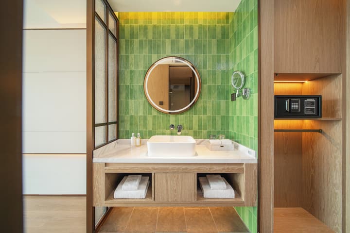 Holiday Inn Zhuhai City Center by IHG