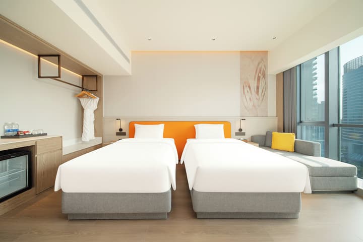 Holiday Inn Zhuhai City Center by IHG