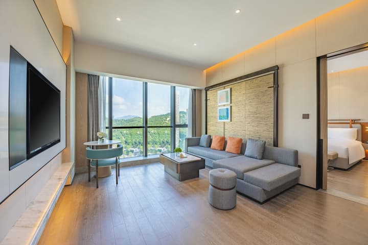 Holiday Inn Zhuhai City Center by IHG