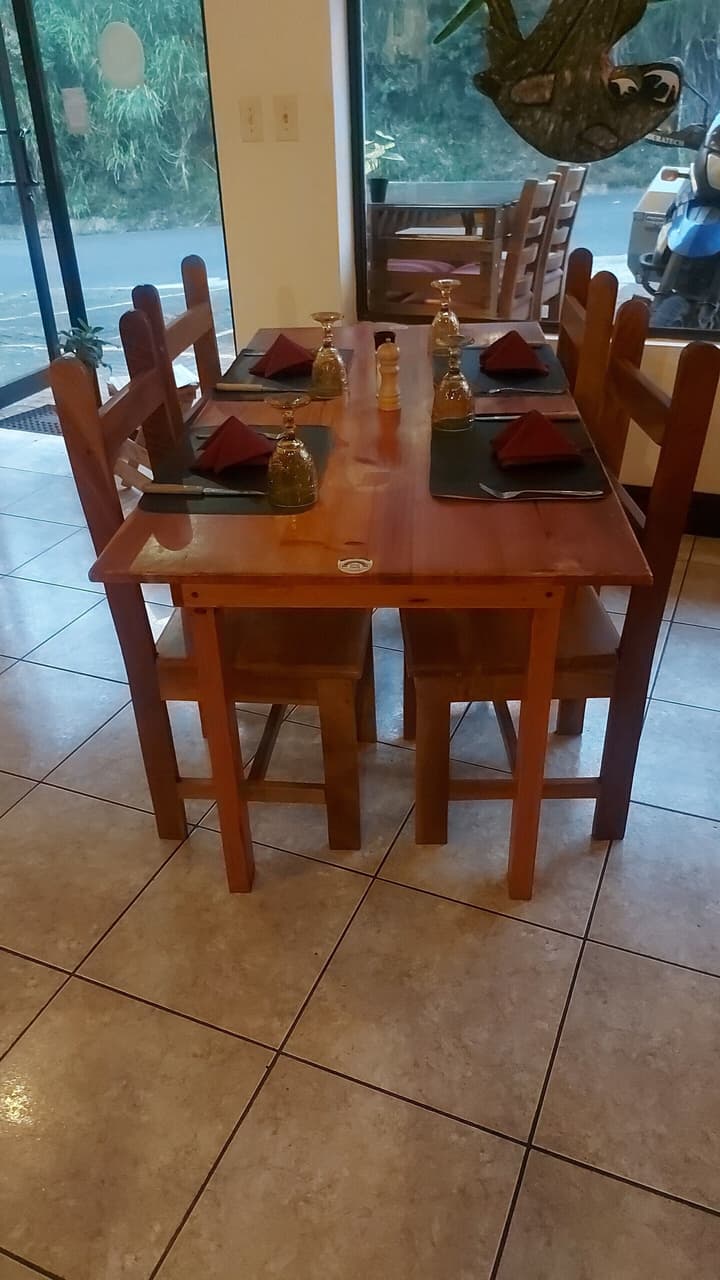 Alisson Hotel & Restaurant