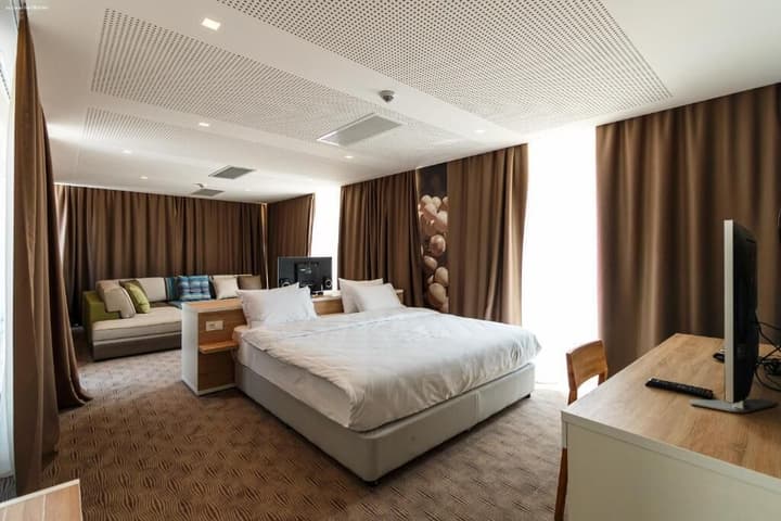 Nar Hotel
