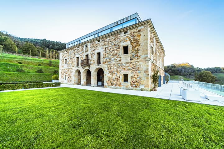 Hotel Pico Velasco