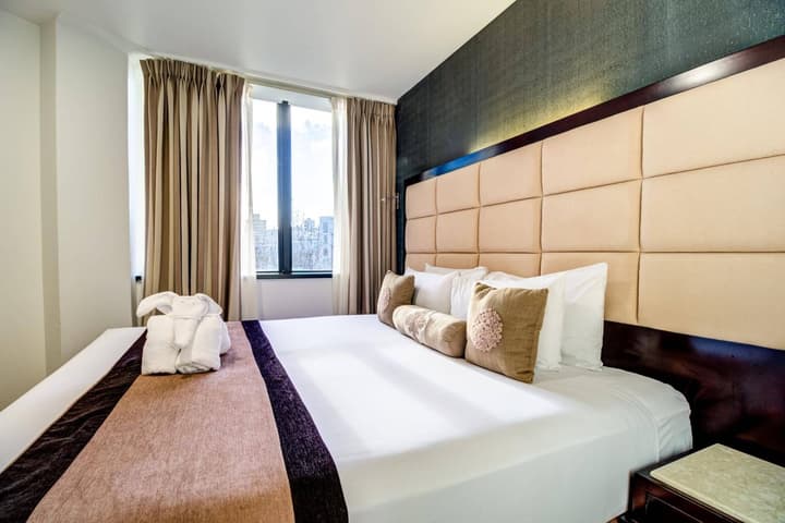 VR Queen Street - Hotel & Suites