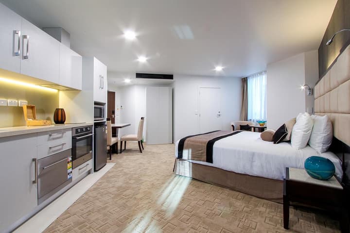 VR Queen Street - Hotel & Suites