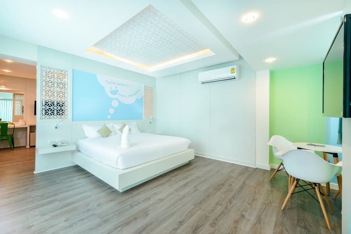 The Tint at Phuket town