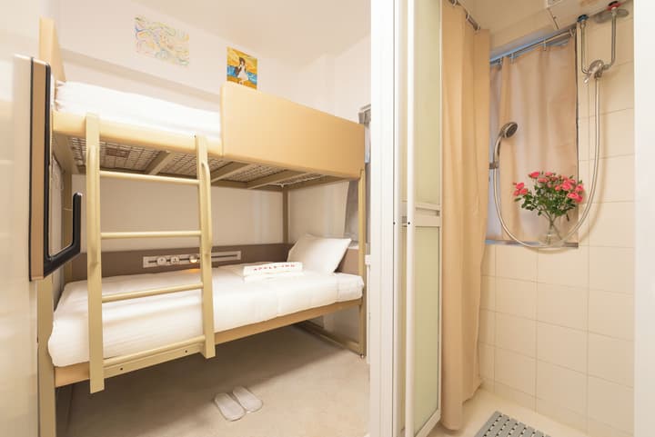 Apple Inn (Causeway Bay)