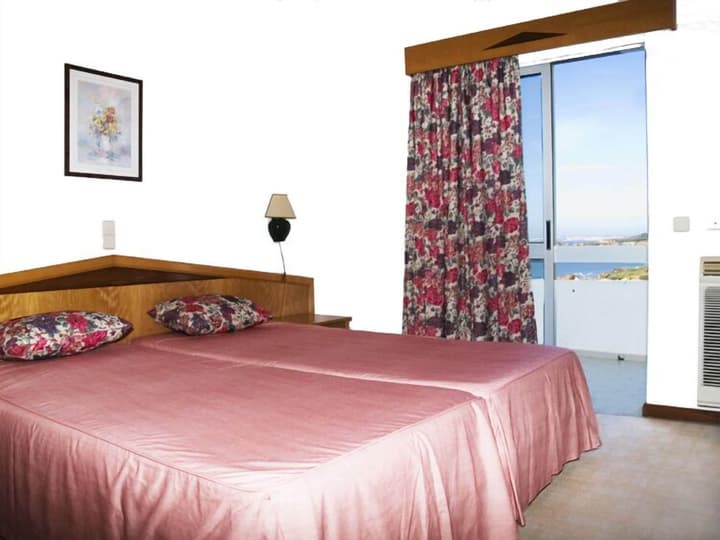 Hotel Luar