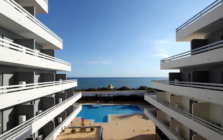 Hotel Luar