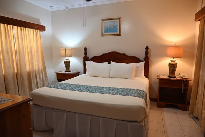 Rayon Hotel