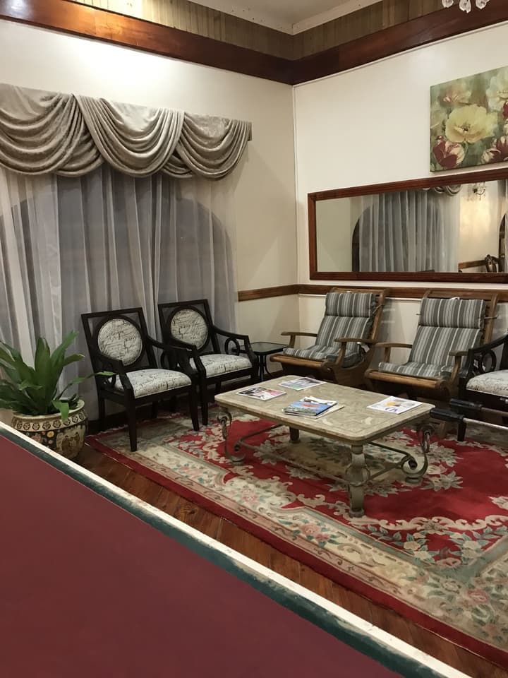 Rayon Hotel
