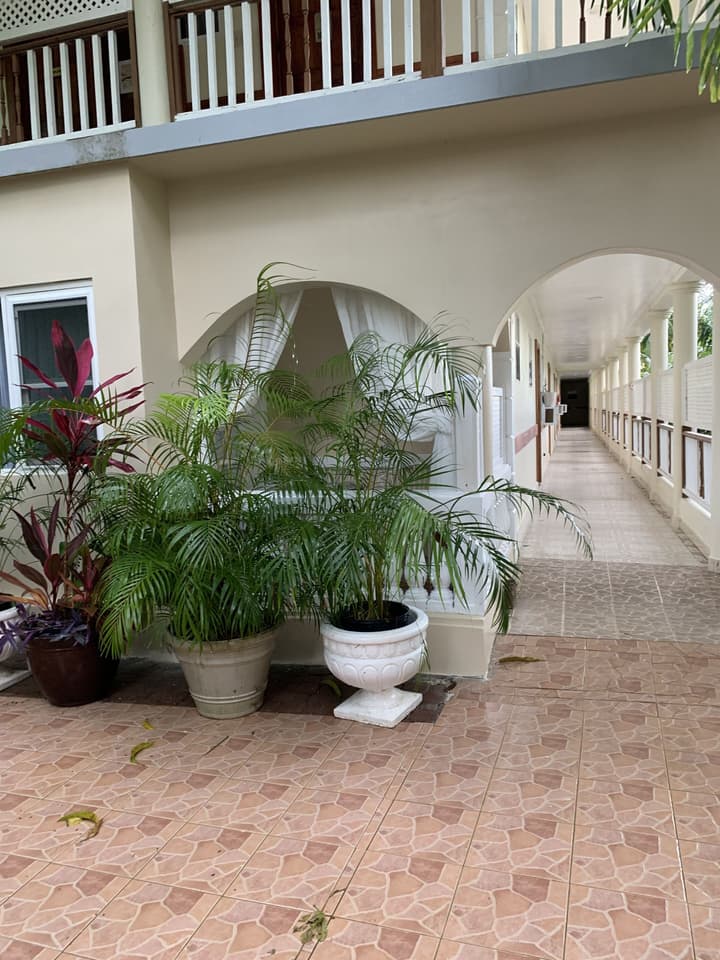 Rayon Hotel