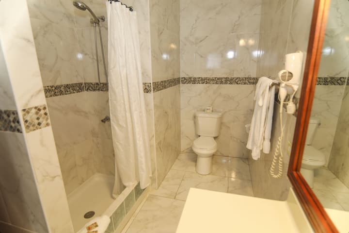 Rayon Hotel